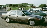 MERCEDES 124